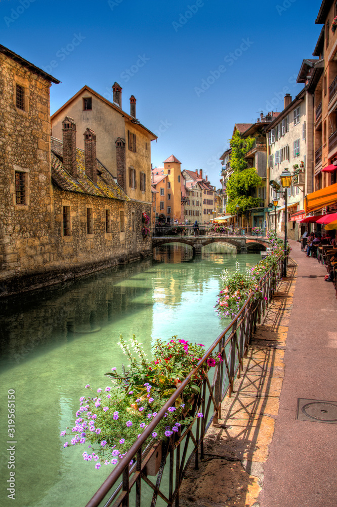 Fototapeta premium Canal in Beautiful Annecy, France