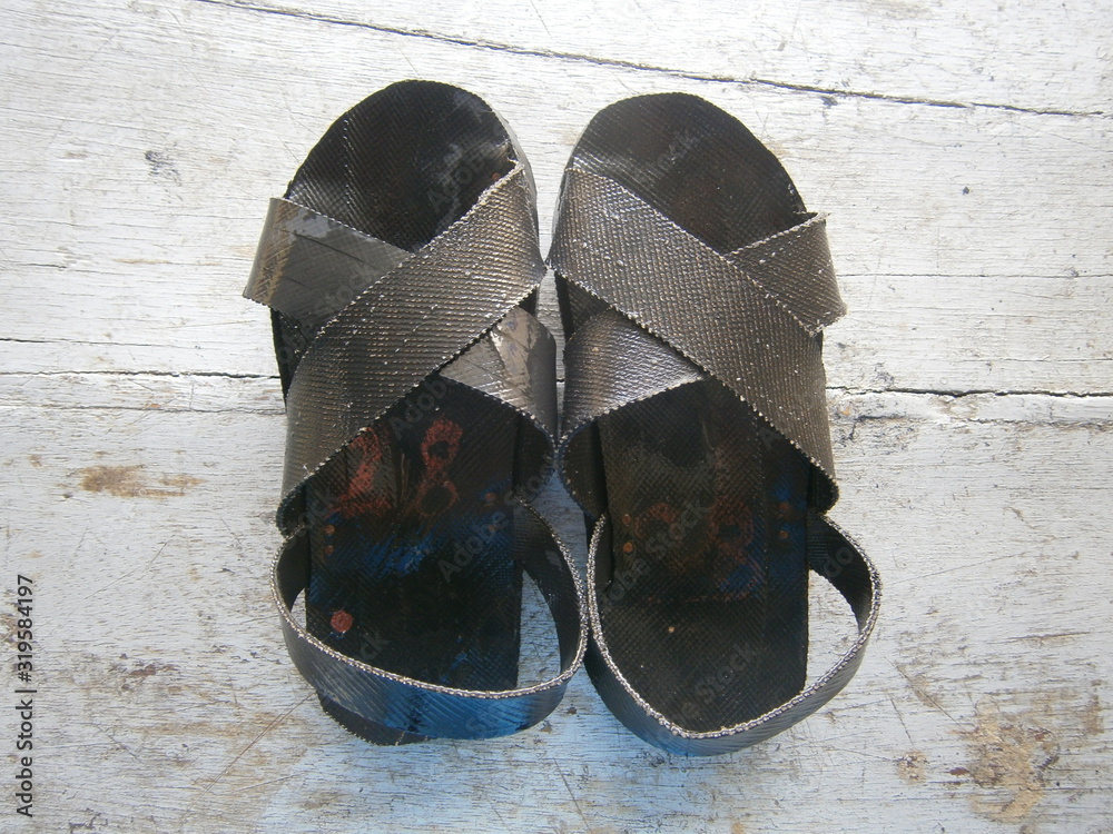 Yanques peruanos similares a los zapatos usados en la sierra peruana foto  de Stock | Adobe Stock
