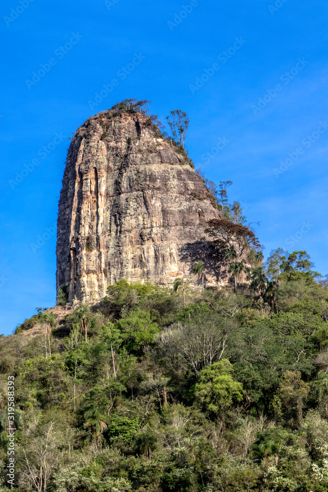 Obraz premium Rock formation composed of sandstone known as Stone Tower, in Torre de Pedra municipality, in Sao Paulo state, Brazil