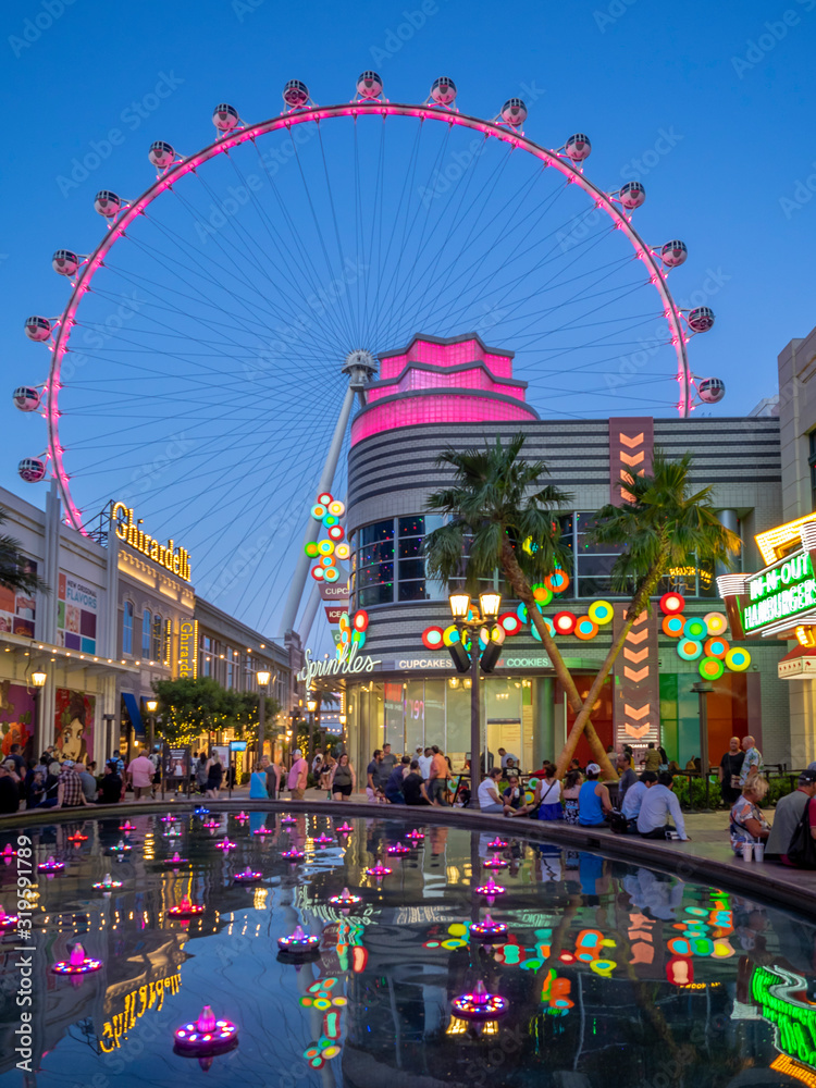 Las Vegas, Nevada / USA - June 7, 2018: View of the the LINQ High Roller  and Promenade of the LINQ Hotel & Flamingo Las Vegas Hotel & Casino Stock  Photo | Adobe Stock