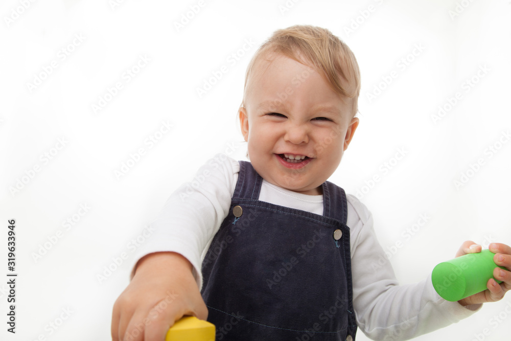 child playing with blocks 