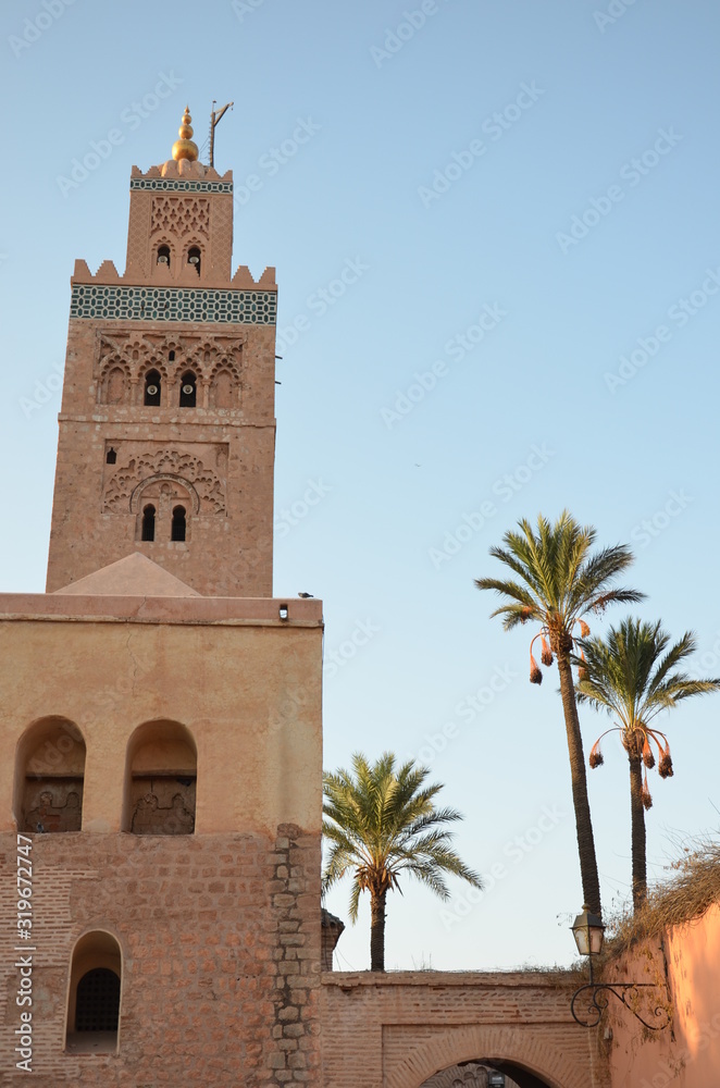Obraz premium Mosquée Koutoubia avec Minaret à Marrakech Maroc 