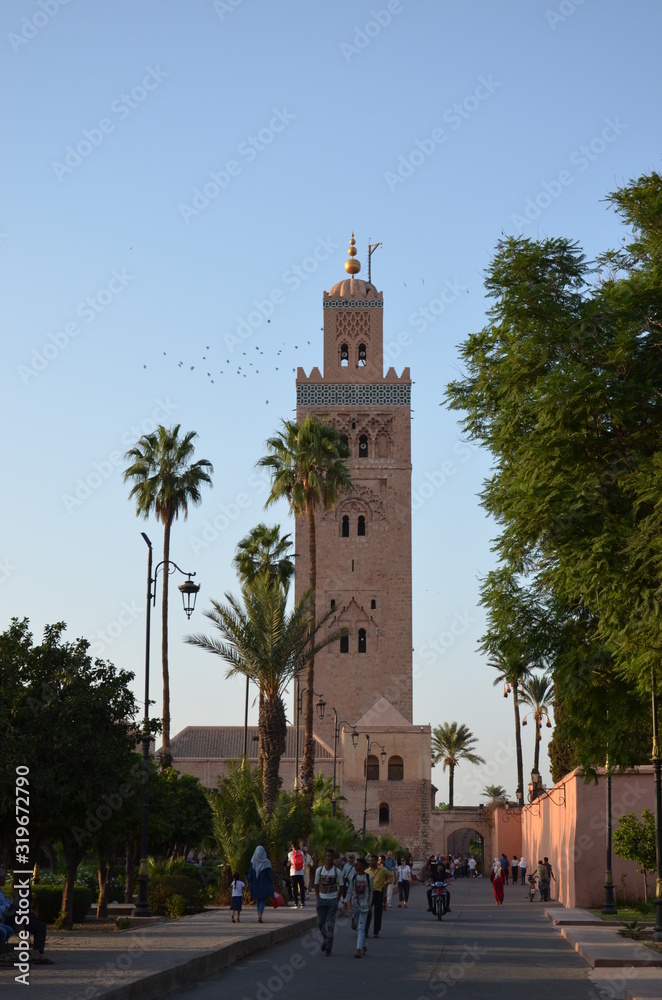 Obraz premium Mosquée Koutoubia avec Minaret à Marrakech Maroc 