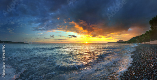 Fototapeta Naklejka Na Ścianę i Meble -  Sunset on the coast of the Adriatic Sea