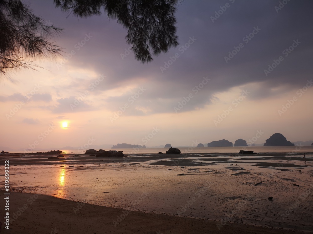 Malerischer Sonnenaufgang Thailand