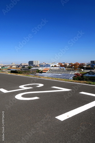 海から25,キロメートル地点の江戸川サイクリング道路風景