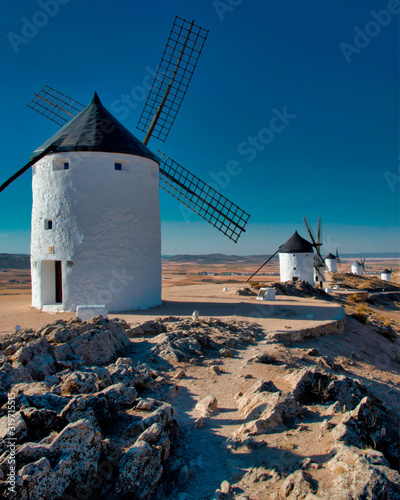 Moulins à vent à Caonsuegra, Espagne photo