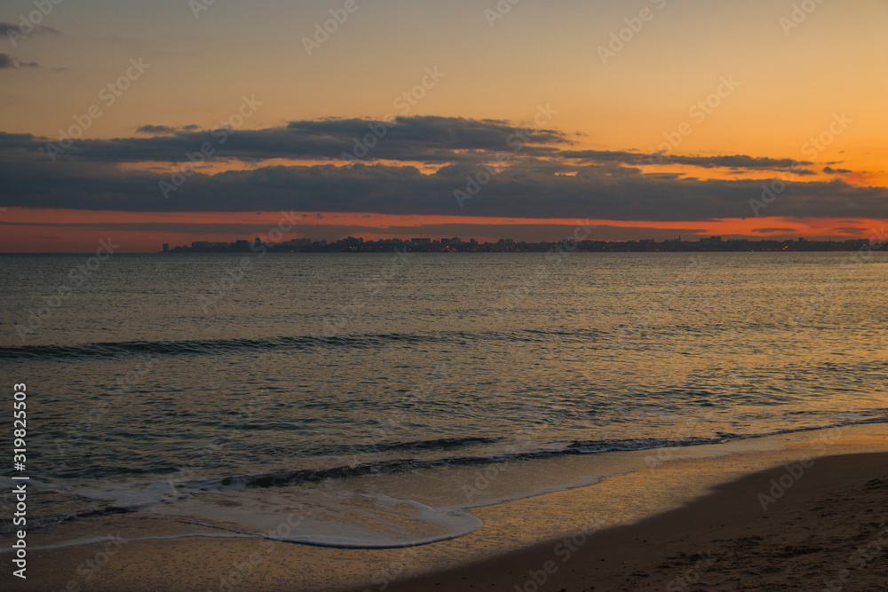 Fototapeta premium beautiful clouds during sunset at sea