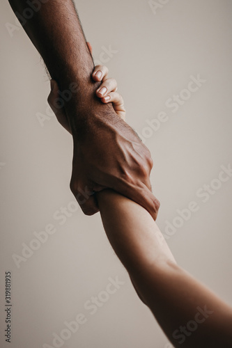 hands 