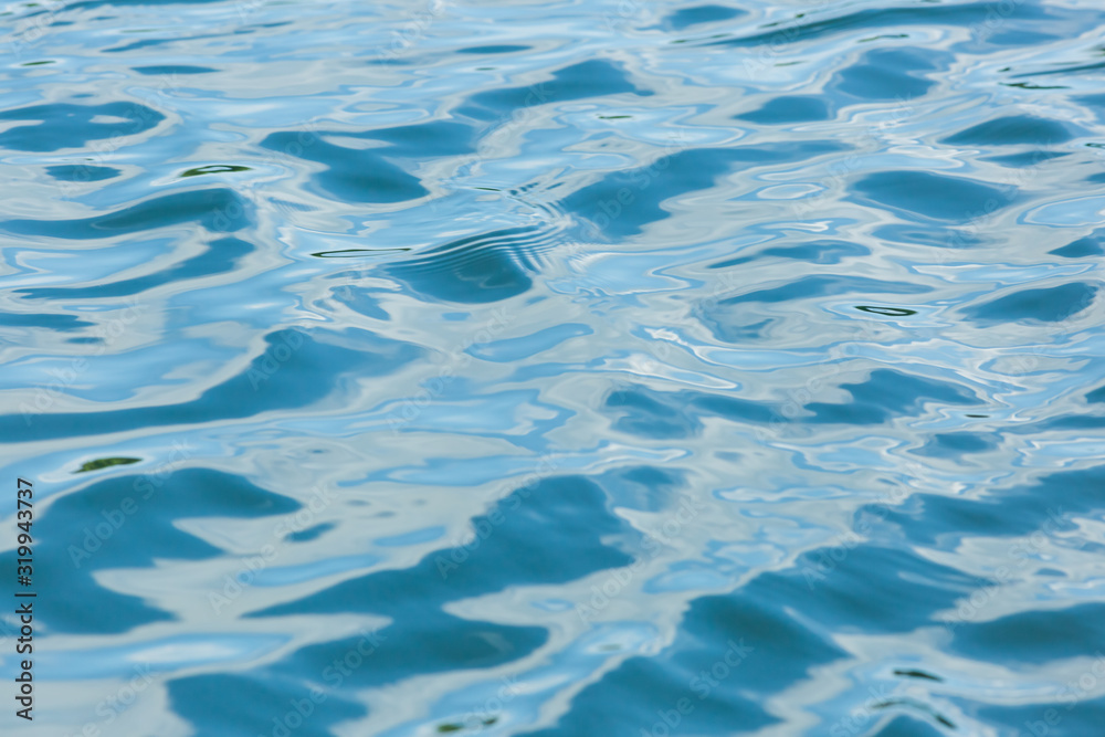 Fototapeta premium さざ波の水面