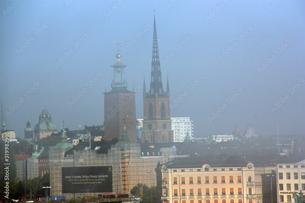 Stockholm i dimma, stadshuset, riddarholmen