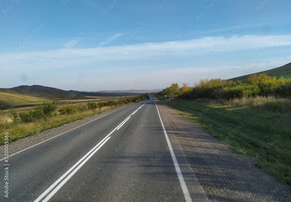 Naklejka premium road in the mountains