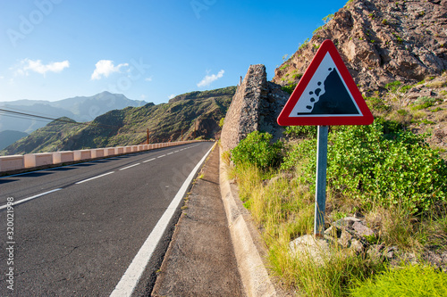 Fallin rocks sign near road