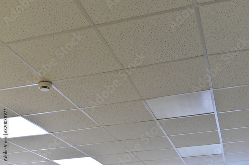 Raster light ceilings in office buildings