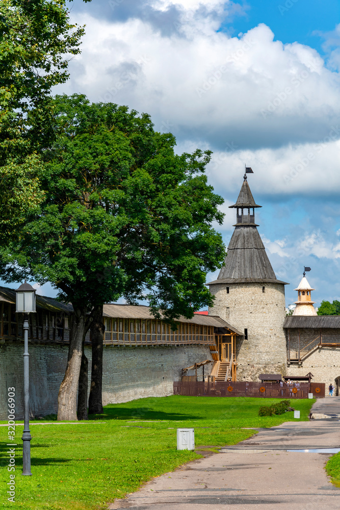 Fototapeta premium Pskov, view of fortress wall and towers Kutekroma in Pskov Krom