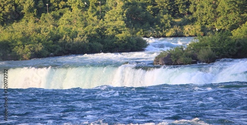 Foto niagara falls on the brink