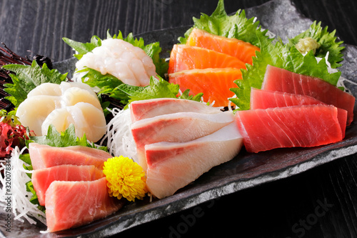 刺身の盛り合わせ Japanese plate of Assorted Sashimi