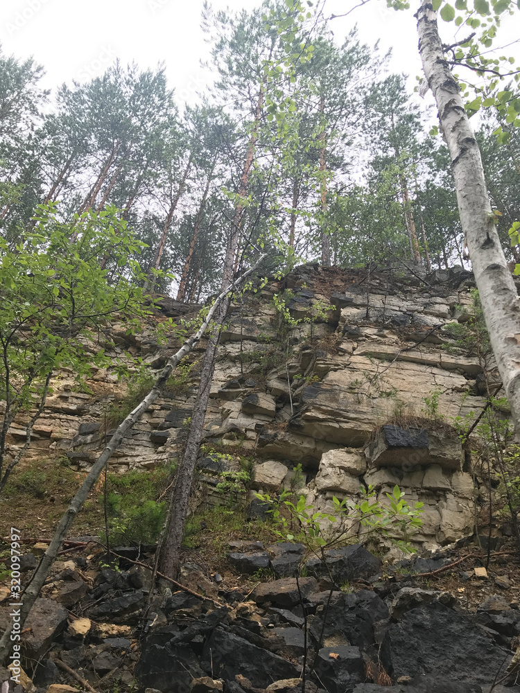 Obraz premium Abandoned limestone quarry - geological shape.