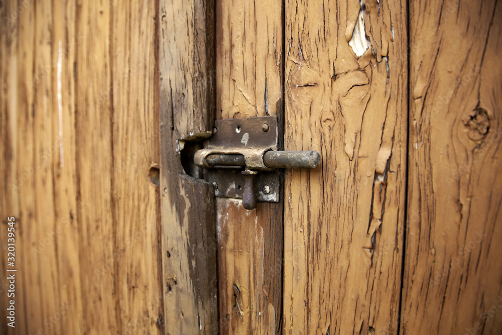 Padlock broken door Padlock broken door