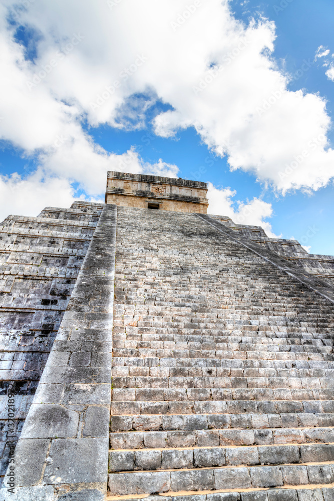 Pyramid of Kukulcan at Chichen Itza in Yucatan Peninsula, Mexico Pyramid of Kukulcan at Chichen Itza in Yucatan Peninsula, Mexico