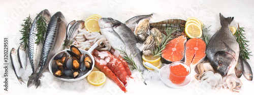 Obraz na płótnie Fresh raw seafood.
