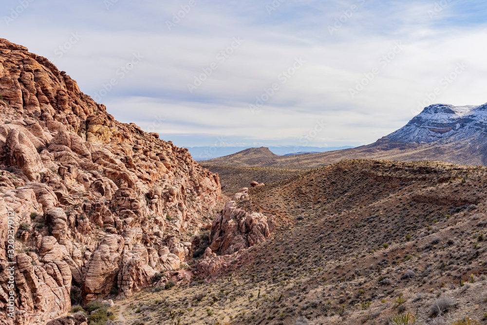 Fototapeta premium Winter snowy landscape of the famous Red Rock Canyon