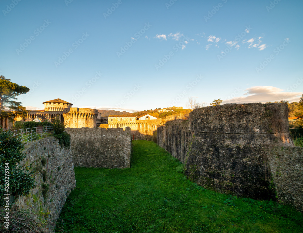 the mighty Pisan Fortezza Firmafede in Sarzana