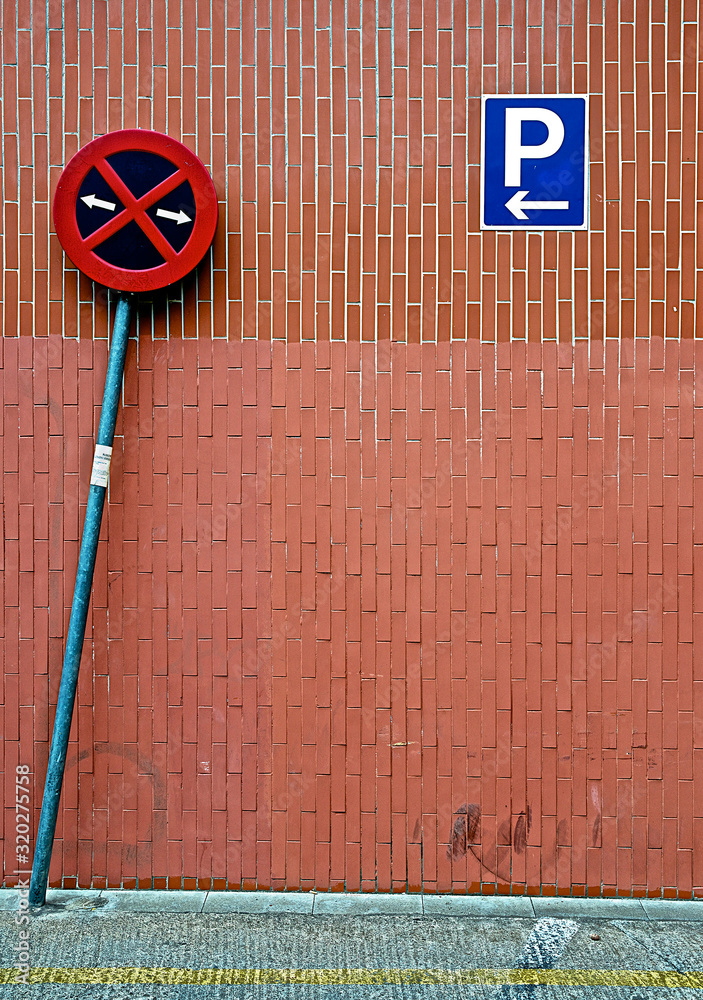 señales de tráfico Stock Photo | Adobe Stock