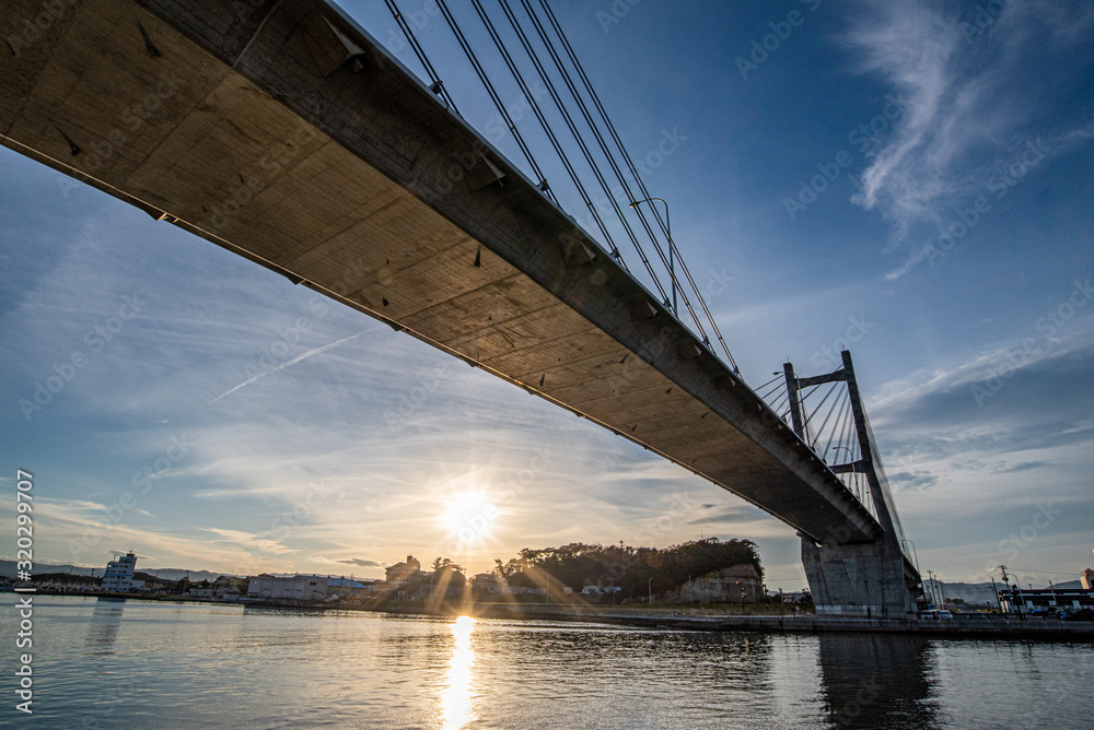 Fototapeta premium Zachód słońca i Matsukawaura Ohashi