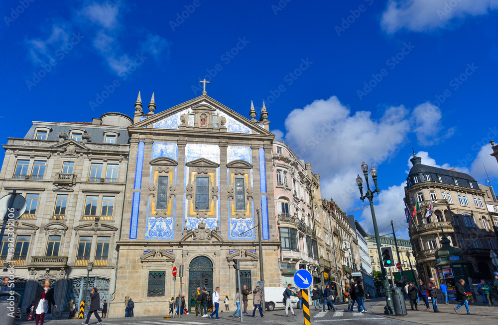 Kirche der Kongregate in Porto/Portugal