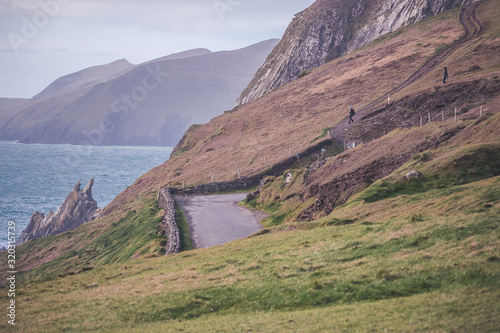 Winding Roads - Slea Head - Ireland © edfitzgerald