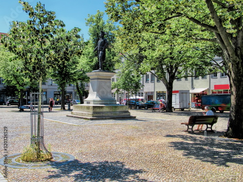 Photography berlin, deutschland - marktplatz mit denkmal von friedrich dem großen in friedri