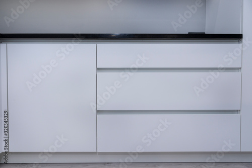 minimalistic white gloss kitchen furniture 