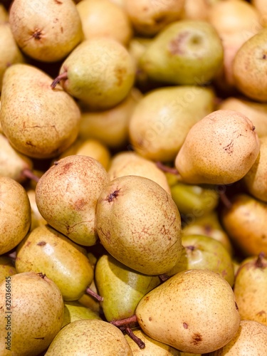 many fresh yellow pears