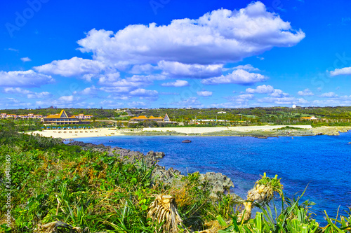 宮古島の南海岸線。シギラビーチの風景
