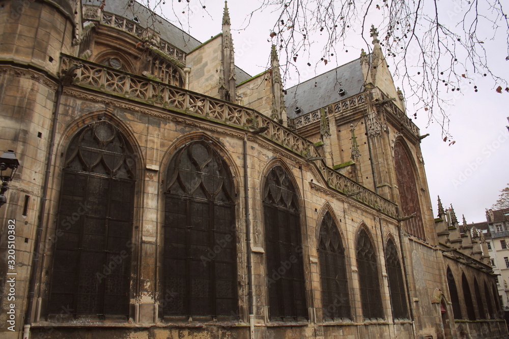 Fasade of the Church of Saint Merri in Paris, France