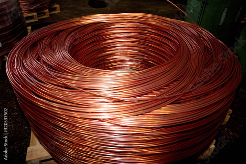The plant for the production of conductive lived and its twisting.