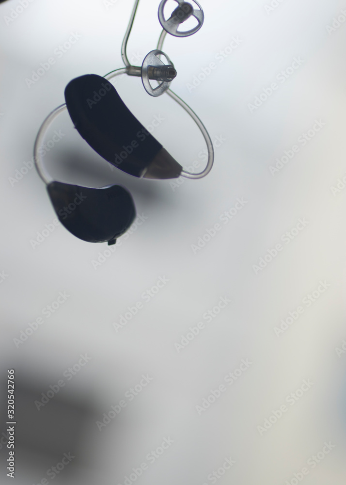 Deaf hearing aid