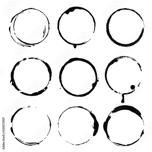 Vintage glass traces or ink traces collection. Circled banners templates. Vector set.
