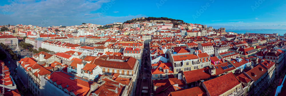 Obraz Widok z góry na centrum Lizbony, Portugalia.