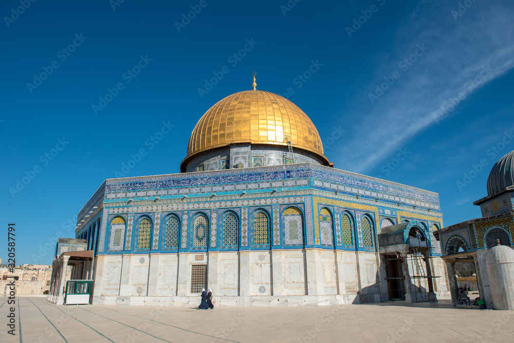 Naklejka premium Dome of the Rock Islamic Shrine,Temple Mount, Jerusalem, Palestinian Territories, Israel