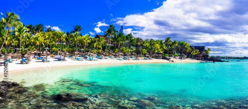 Fototapeta Naklejka Na Ścianę i Meble -  Perfect tropical getaway - stunning Mauritius island with great beaches and turquoise sea