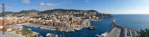 Fototapeta Naklejka Na Ścianę i Meble -  Hafen von Nizza - Panorama
