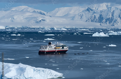 Navigating the gorgeous Neko Harbor, an inlet of the Antarctic Peninsula