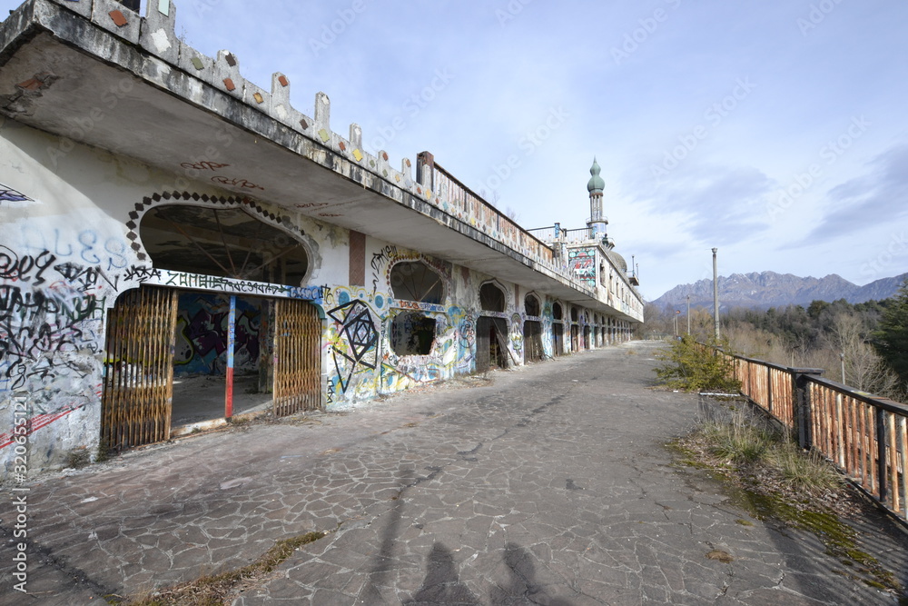 CONSONNO, LUOGHI ABBANDONATI, URBEX