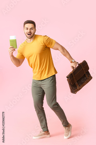 Handsome male tourist on co...