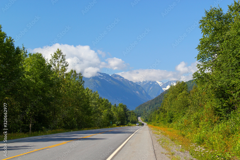 Fototapeta premium Beautiful Highway 16: British Columbia / Skeena River