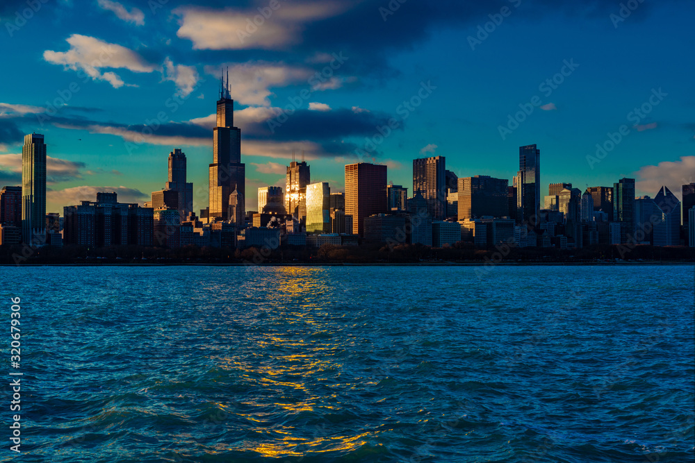 Obraz premium Chicago skyline at sunset, January 2019