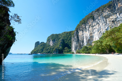Hong Island  the natural and famous attraction located in Krabi  Thailand.