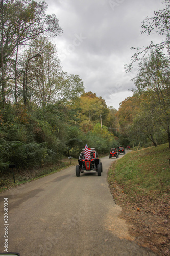 A group of off roaders cruisin on the trails of TN